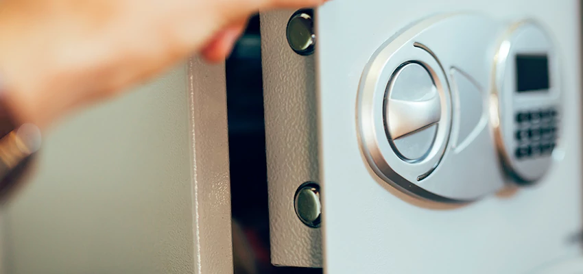 Fingerprint Safe Openers in Palos Verdes Estates, CA